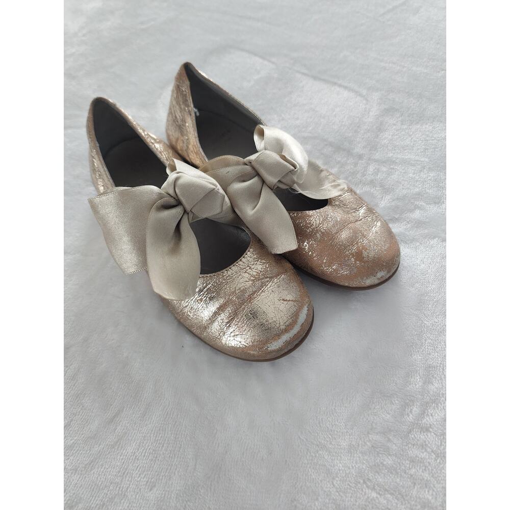 Landos Girls Gold Bow Shoes Sz 11US/28EU